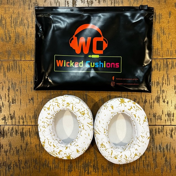Wicked Cushions’ custom replacement pads - Picture 1 of 2